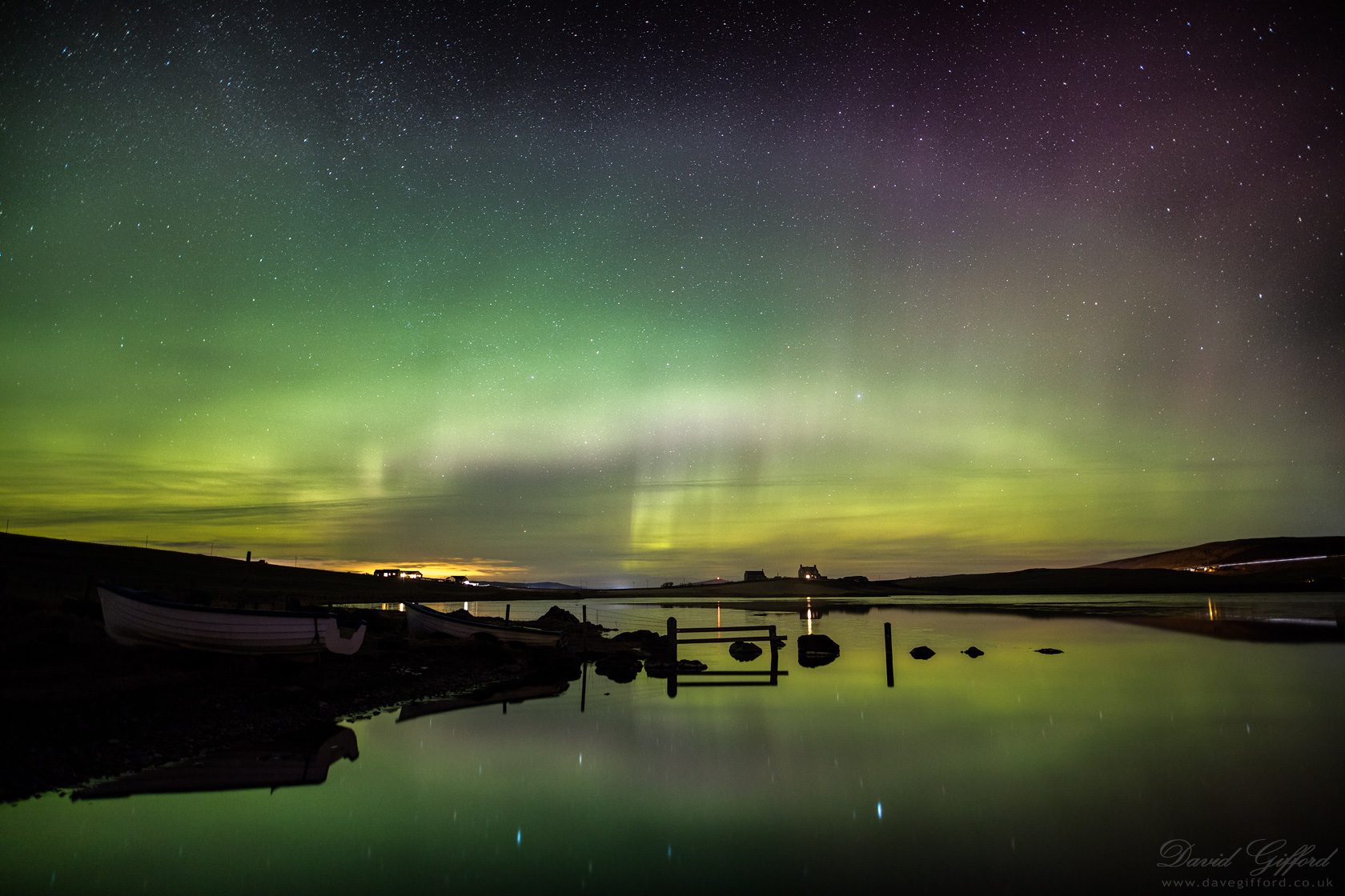 Photo: Aurora Reflections at Tingwall Loch