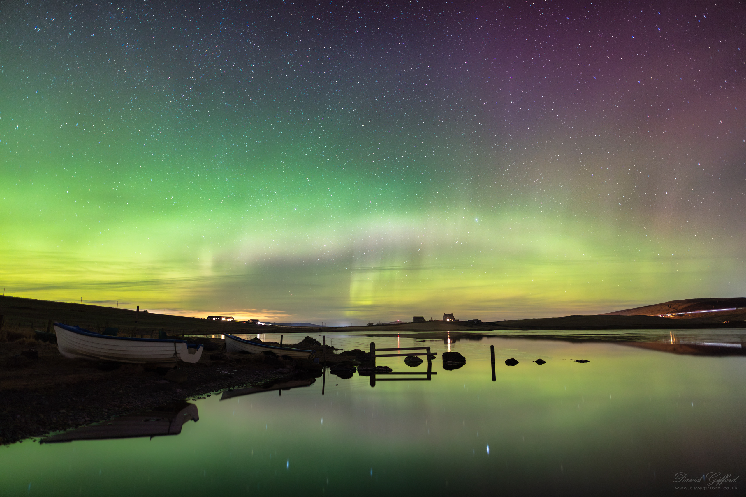 Photo: Aurora Reflections at Tingwall Loch