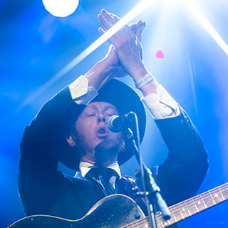 Flying Plectrum